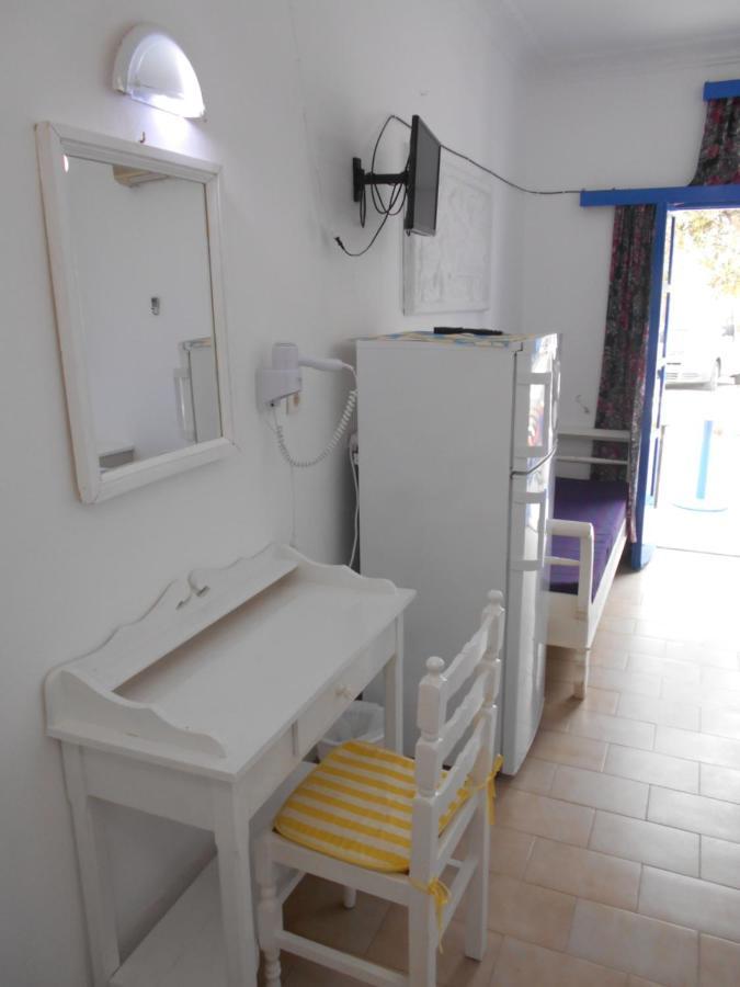 The Three Anchors Rooms Emporio  Luaran gambar